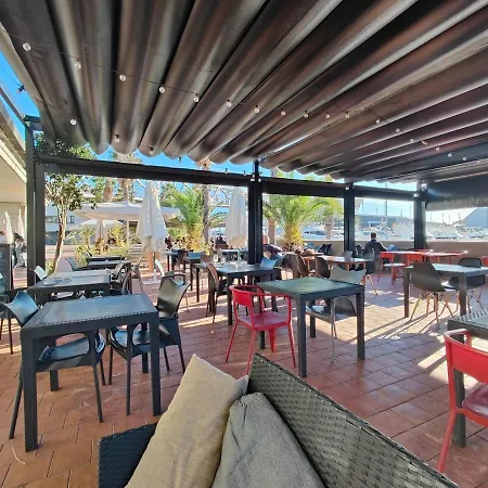 Bådhotel Voyager Sant Adrià de Besòs